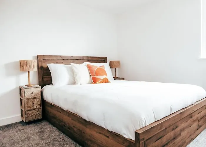 The Hideout - Newquay - Fully Stocked Eco Escape